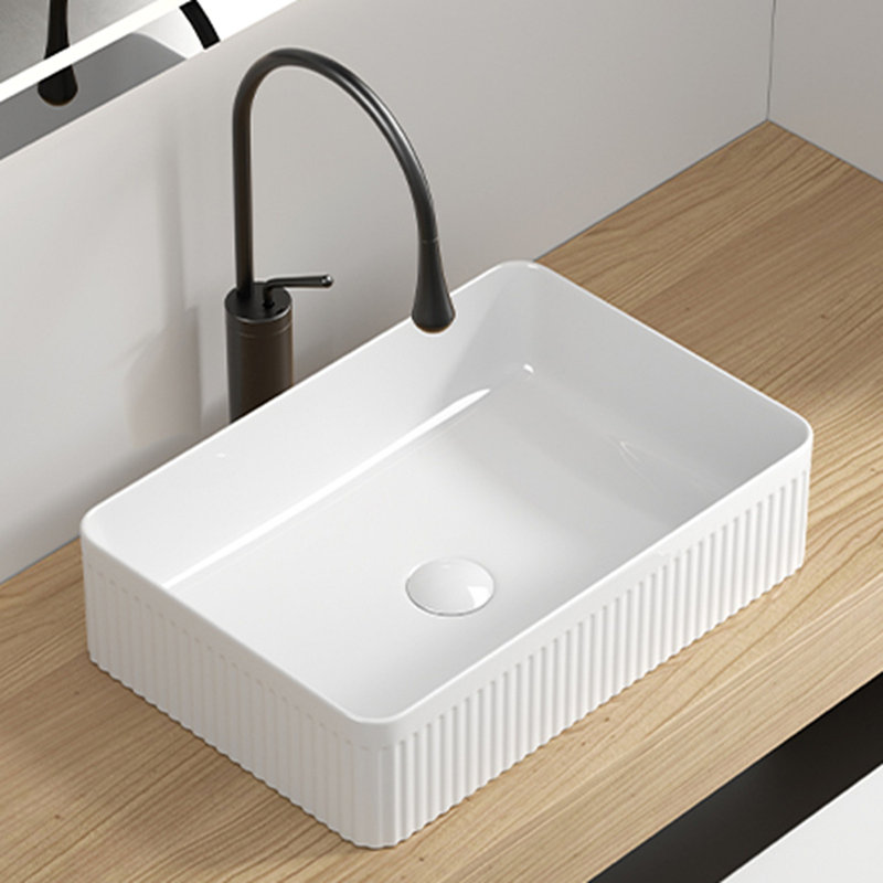 Lavabo vasque rectangulaire au-dessus du comptoir en porcelaine blanche en céramique moderne
