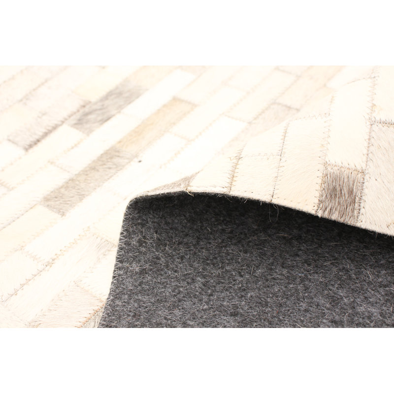 Steinhoff Cowhide Southwestern Indoor Rug