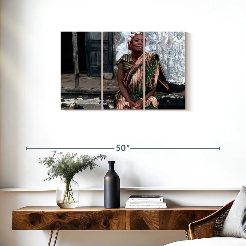 Portrait de femme Leisha Village, H 20 po x l 33 po