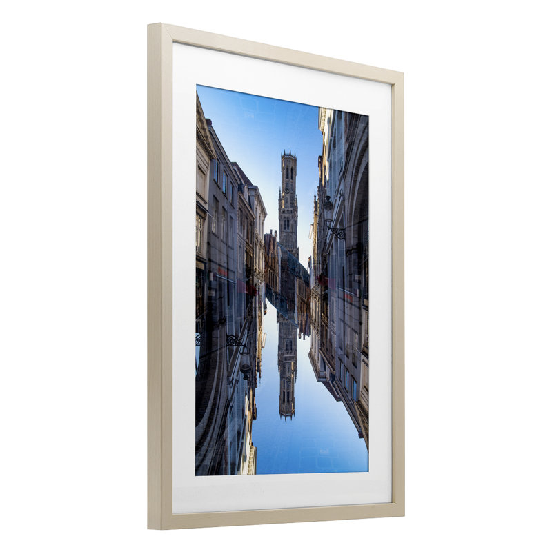 «Urban Urban Reflection», reproduction d'art sous verre encadrée par Robin Vandenabeele, Cadre de récolte en pin