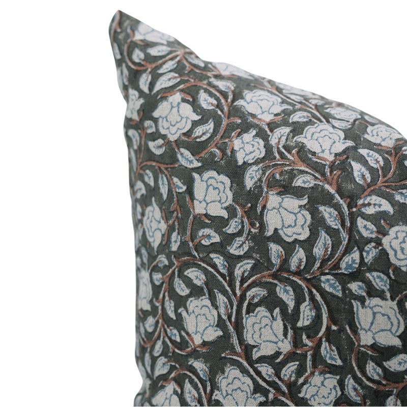 Housse de coussin imprimée Fabividine Block, H 36 po x l 14 po, Blanc / gris floral 2, Forme rectangulaire