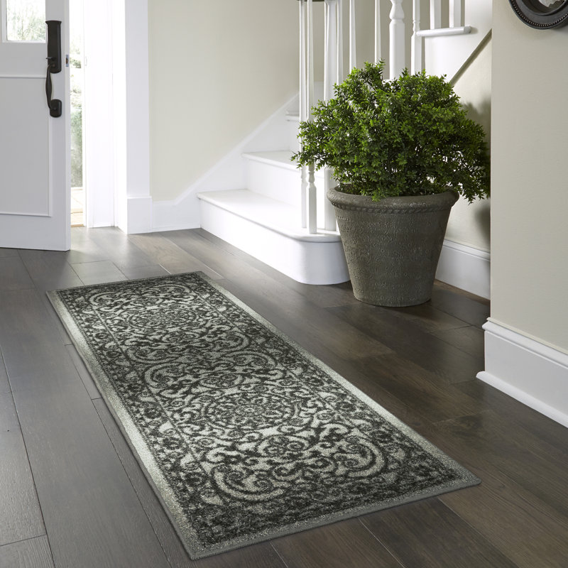 Tapis oriental gris clair / gris foncé touffeté Dreyfuss, Tapis de couloir 2 pi x 6 pi
