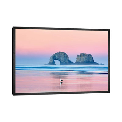 Lone Seagull 1 Piece Wall Art on Canvas