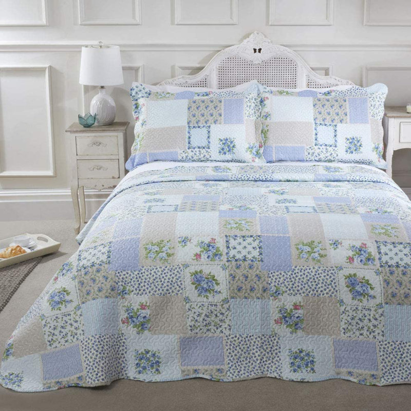 Haygarden Polyester Patchwork Bedspread with Pillow Shams Included, 230 x 250 cm Bedspread - 2 Pilllow Shams