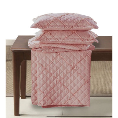 Microfiber / Polyester Bedspread with Pillow Shams