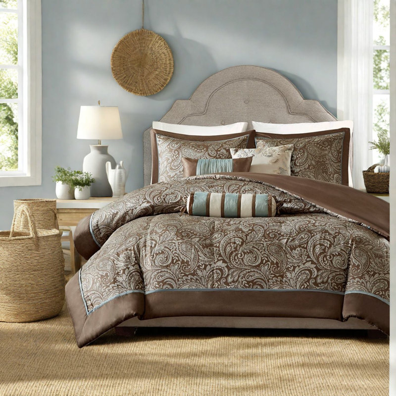 Luxurious Jacquard Bedding Sets, Polyester Material, Modern Comfort For Home