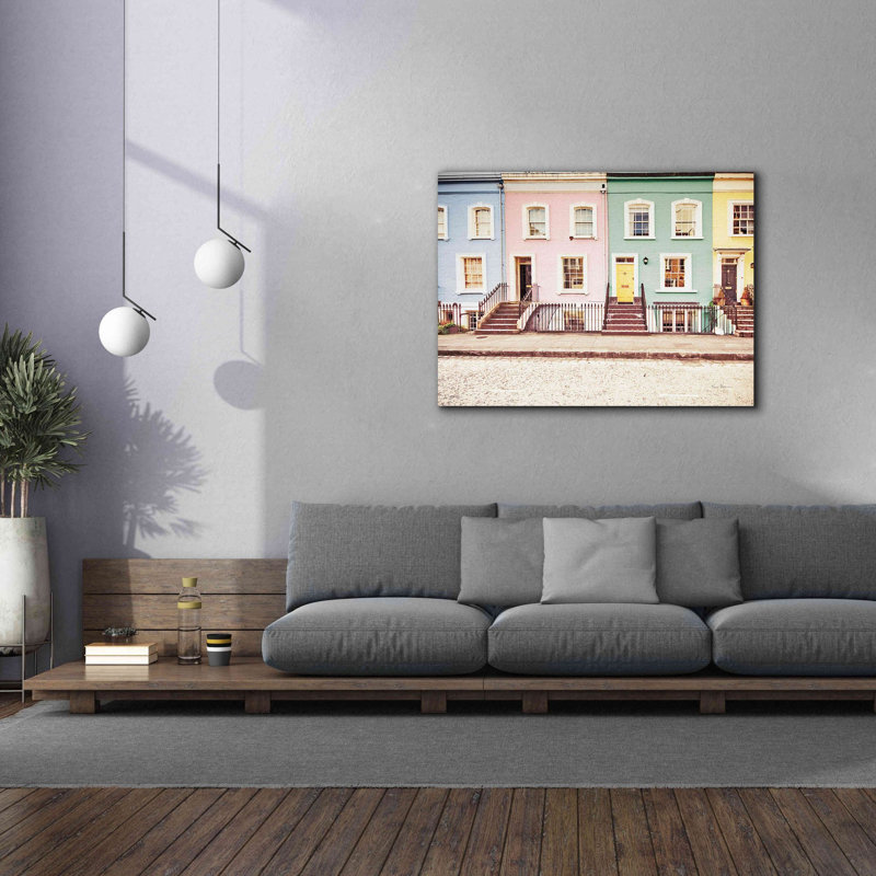 «Chelsea House All Lined Up Spring» par Keri Bevan, art mural sur toile giclée, H 40 po x l 54 po x P 1,5 po