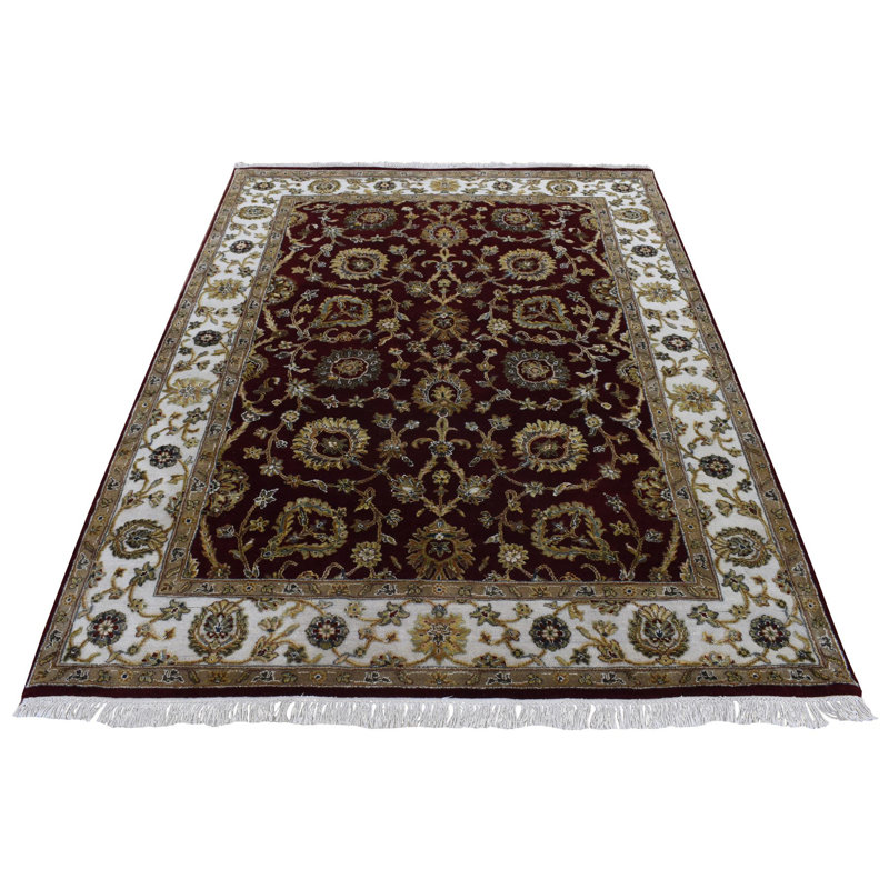Tapis rouge noué à la main en laine et en soie 5 pi 1 po x 7 pi 1 po 33C6223F6E8345A2A45F2DA1F27002CA