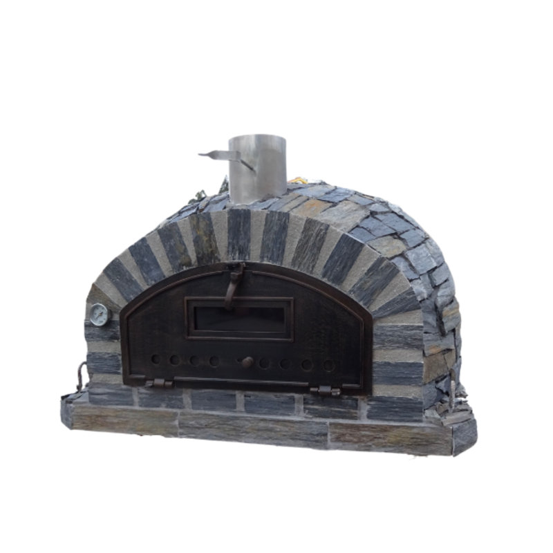 Traditional Brick Wood-Fired Outdoor Pizza Oven