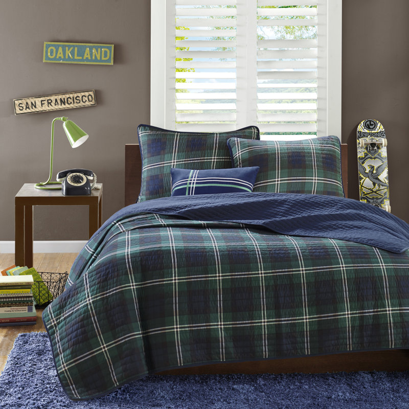 Brody Reversible Quilt Set with Throw Pillow, Full / Queen