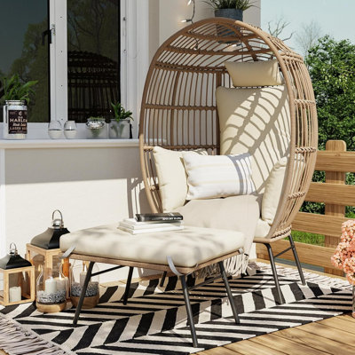 Indoor/Outdoor Oversized Wicker Egg Chair with Ottoman, Waterproof UV Resistant Patio Lounge Chair with Beige Cushions, Accent Furniture for Garden, Balcony, Living Room