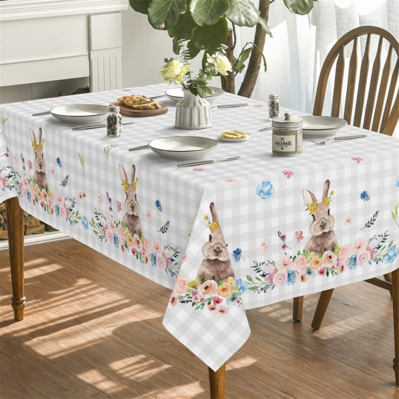 Housse de table de lapin de Pâques avec des fleurs printanières et un motif à carreaux Buffalo - parfait pour la fête, le pique-nique et le dîner