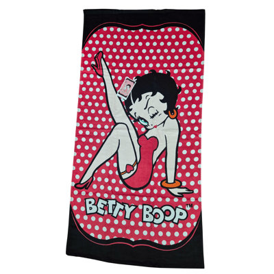 BETTY BOOP KICKING BEACH TOWEL