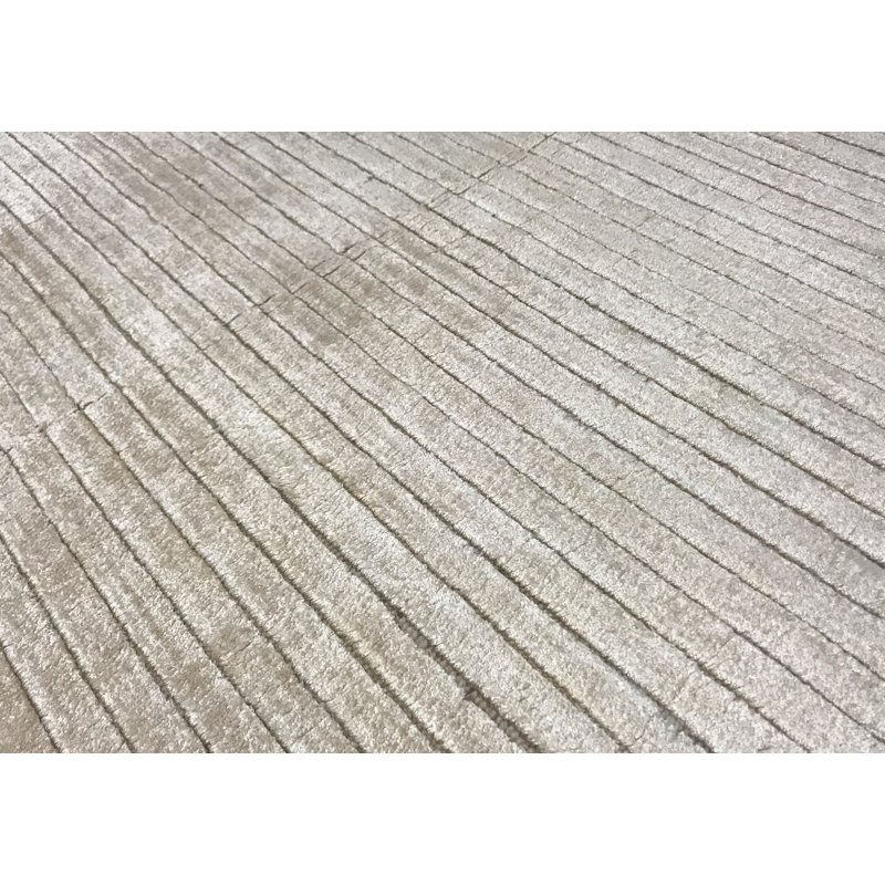 Hand-Knotted High-Quality Beige Area Rug