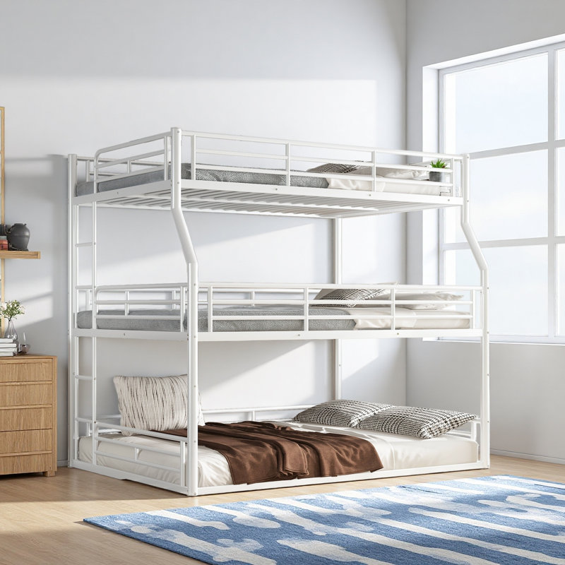 Lit double superposé au-dessus d'un très grand lit, Blanc