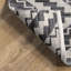 Tapis géométrique blanc / gris en coton tissé à plat à la main Kleiber-669550969