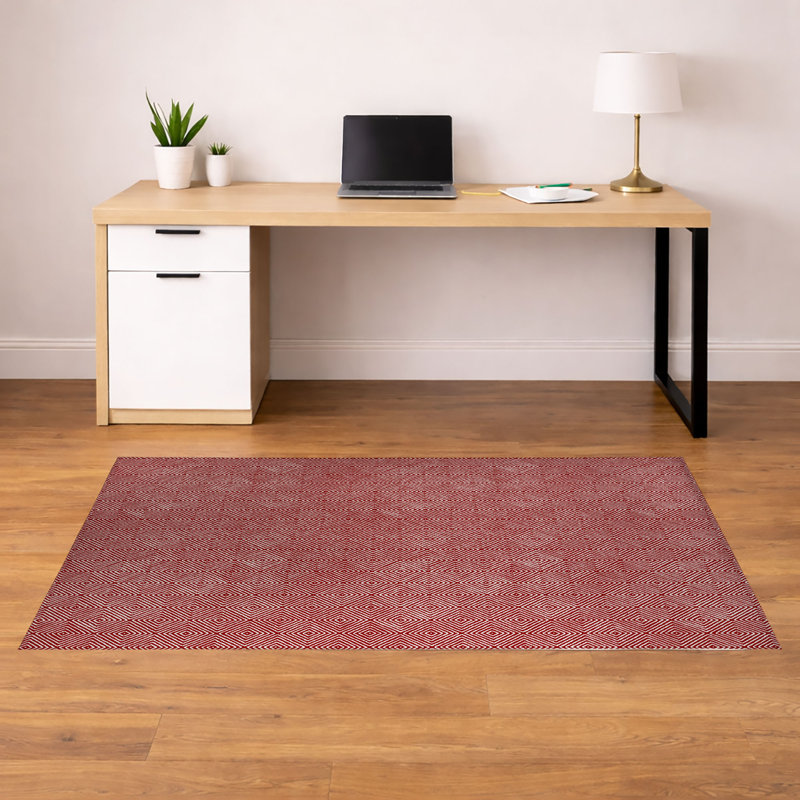 Tapis de bureau léger Ikat, 72" W x 48" D, Cranberry Red