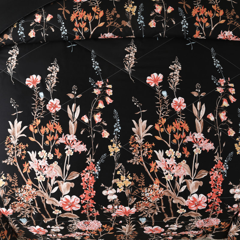 L'ensemble de literie à motif floral noir / rose 2/3-pièces offre un style moderne et luxueux chaleureux et confortable pour une nuit de sommeil reposante.