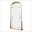 Magnifique miroir de plancher avec finition or antique, ajoutant une touche de luxe à n'importe quelle pièce