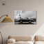«Classic Car» et Eiffel Noir, photographie élégante en acrylique par Art Remedy, prête à être accrochée-115055203