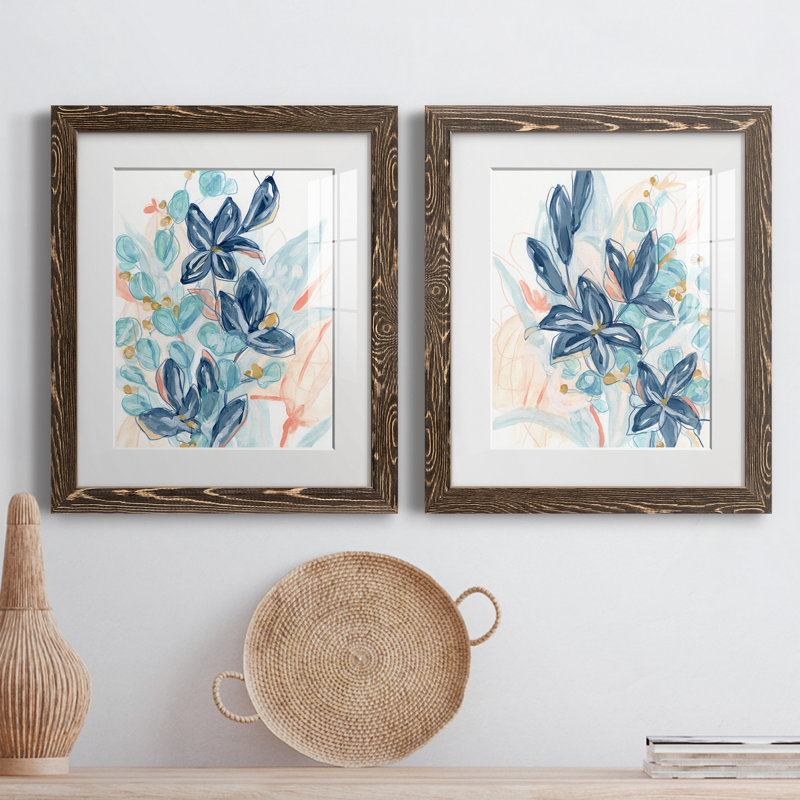 «Blooming Blues I», ensemble de 2 reproductions d'art, Papier, cadre noyer, H 24 po x l 36 po x P 1,5 po, Blanc