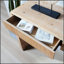 Console rustique en bois avec tiroir - Design minimaliste, texture nervurée et finition naturelle pour une utilisation polyvalente à la maison