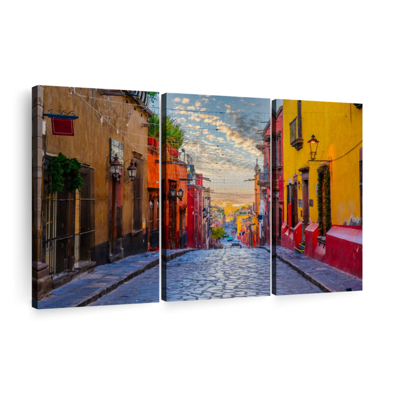 «San Miguel De Allende Street», 3 pièces, H 24 po x l 38 po