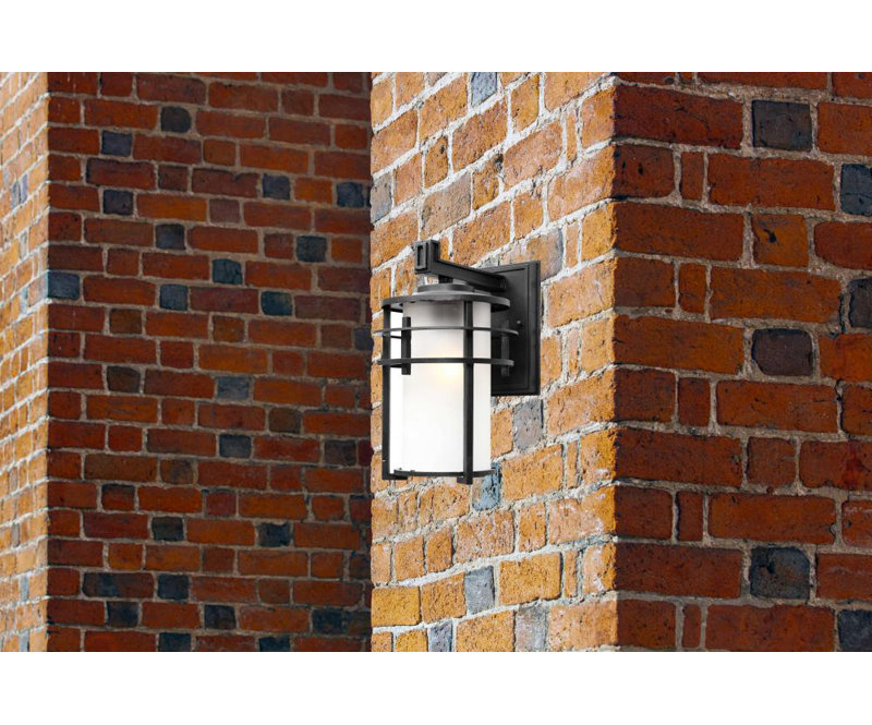 Devery Wall Light