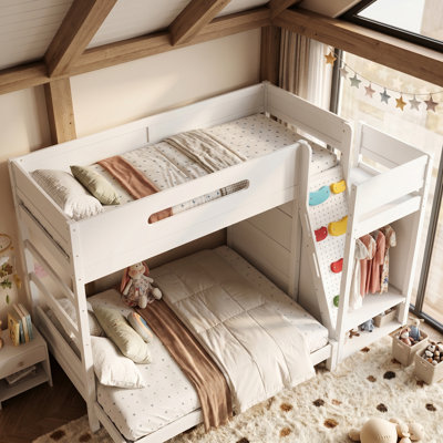 Lit superposé pour enfant avec garde-robe intégré, rangement et escalade Benedict - conception amusante, sécuritaire et peu encombrante