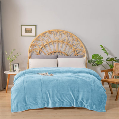 Home Comfort Sherpa Fleece Throw Blanket Cozy Reversible Blanket for Bed Sofa and Couch