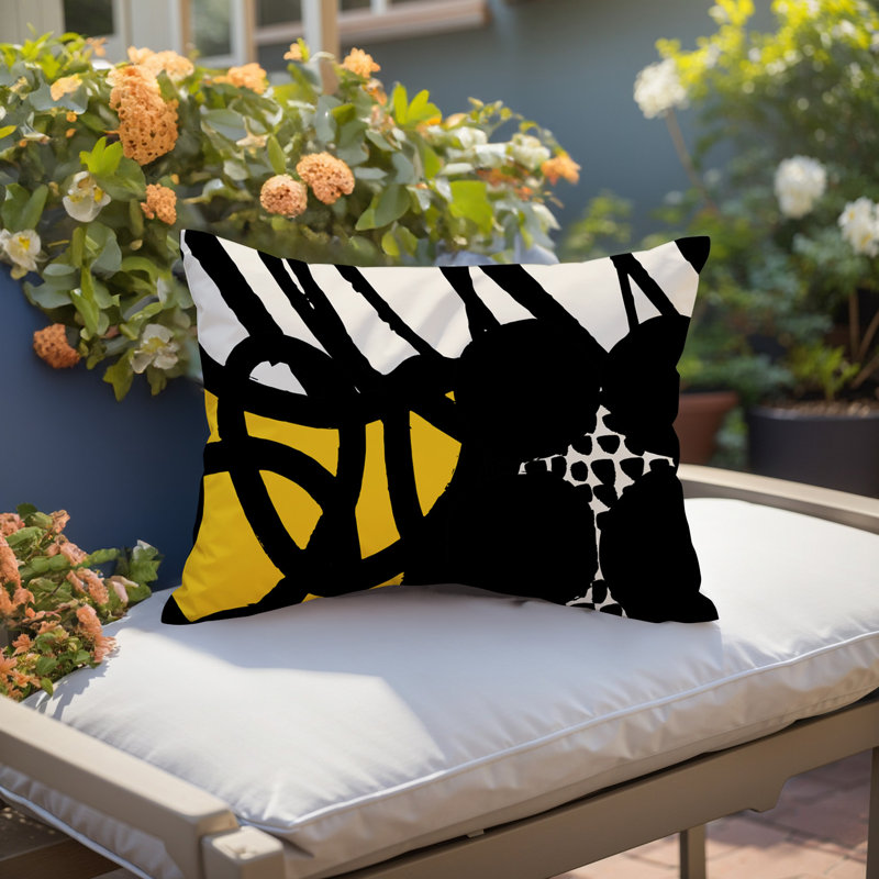 Coussin rectangulaire intérieur / extérieur Aloe, Jaune / noir / blanc cassé, H 14 po x l 20 po