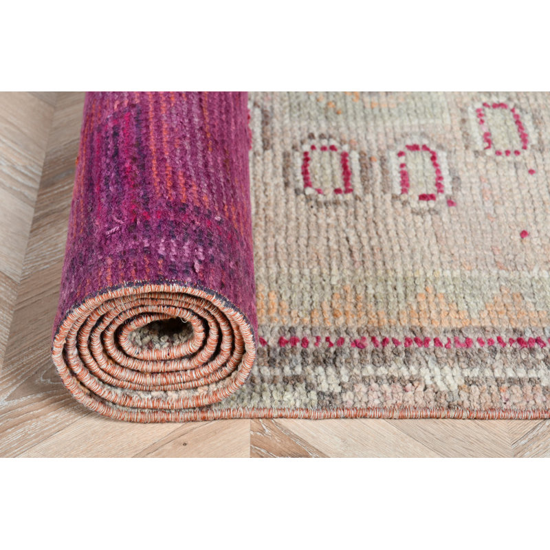 Tapis turc antique antique parfait pour les couloirs et les escaliers dans une teinte orange vibrante