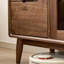 commode de rangement rétro en noyer-477750789