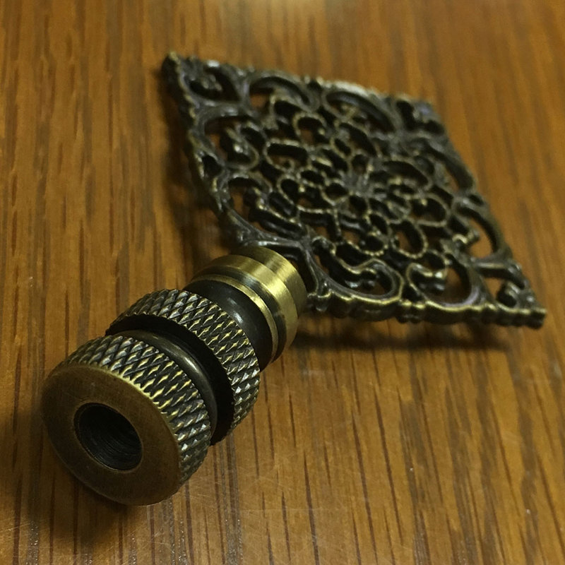 Faîteau de lampe filigree floral diamond