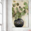 "Feuilles d'eucalyptus dans un vase noir (vertical)" par Lanie Loreth, reproduction sur toile