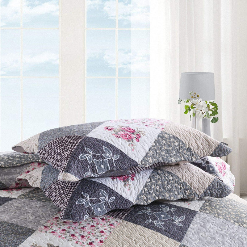 HoneiLife Flower Cluster Grey Blended Quilt Sets, King Quilt + 2 Standard Pillowcases