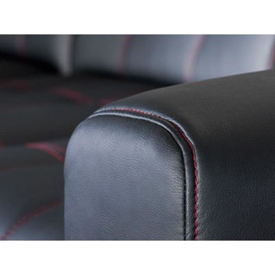 Myrn 2 Loveseat