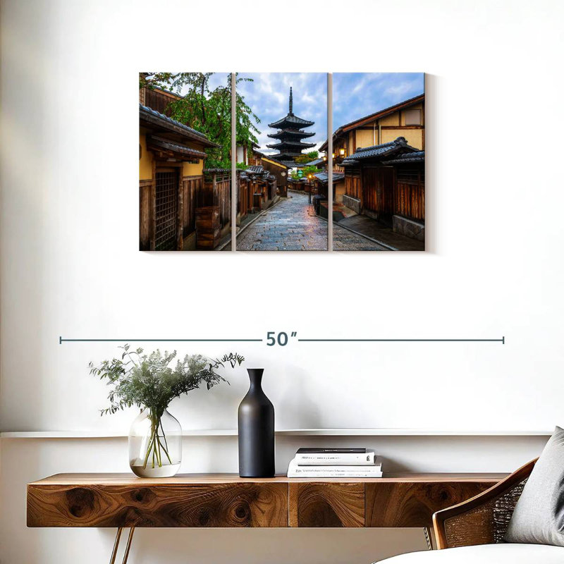 Lilie Sannenzaka Street, Kyoto, H 20 po x l 33 po