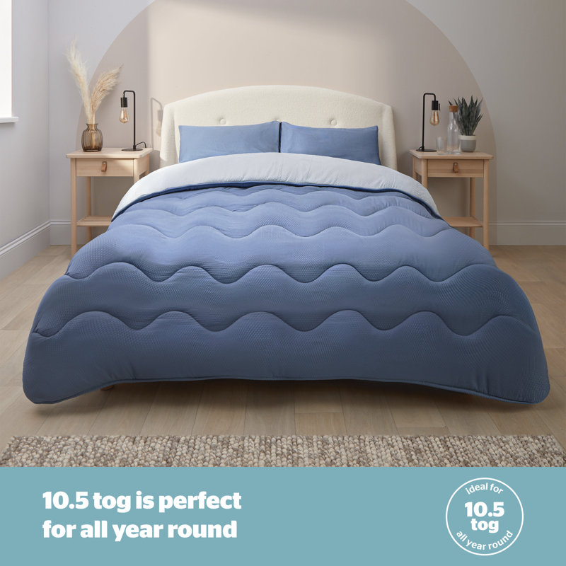 Silentnight Seersucker Coverless Duvet 10.5 Tog With Matching Pillowcases,  All Seasons, King, Blue