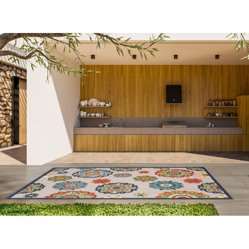 Floral Machine Woven Indoor / Outdoor Area Rug, Rectangle 3'3" x 4'11", Ivory