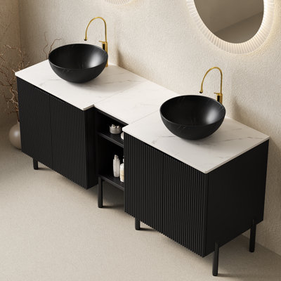 Meuble-lavabo double autoportant 60 po avec lavabo Turio, 2 armoires de rangement rayées 2 po x 24 po + tablette ouverte amovible 12 po, 2 vasques vasques noires à motif de pierres avec comptoir blanc Carrara, noir