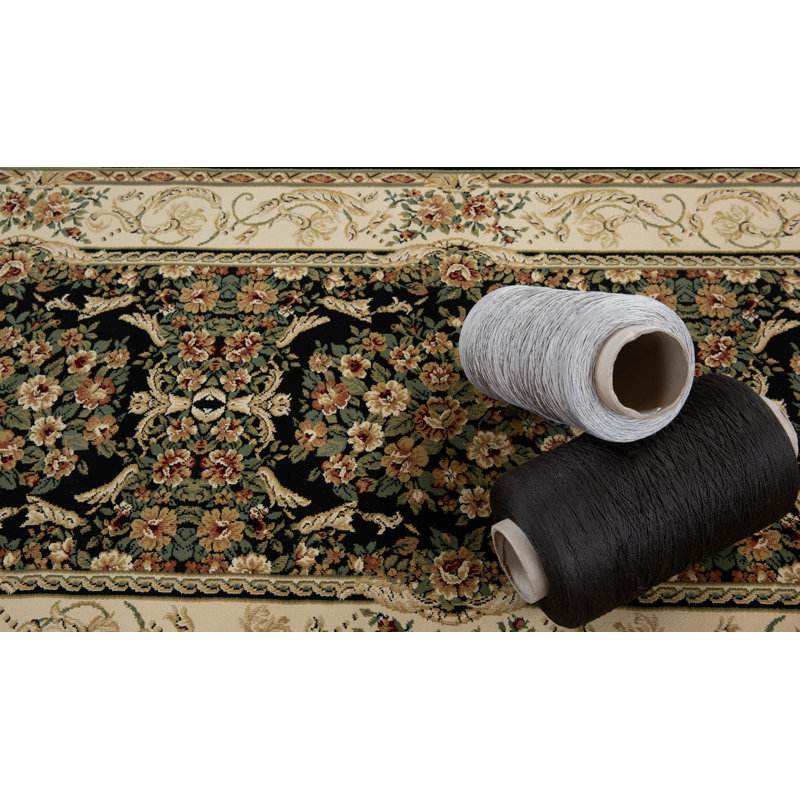 Tapis classique à motif de médaillon Gorrono Collection