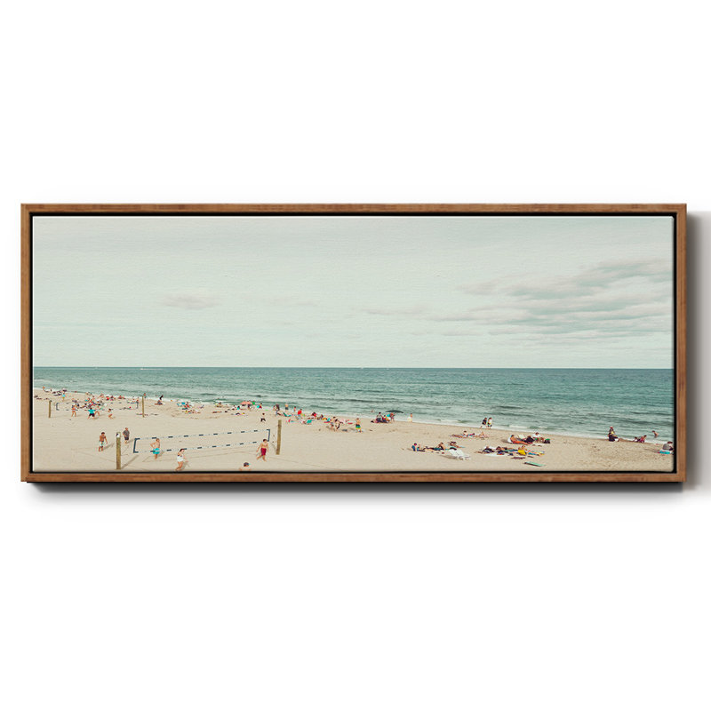 «Day at the Beach», reproduction sur toile flottante, Noyer, H 12 po x l 30 po x P 1,5 po