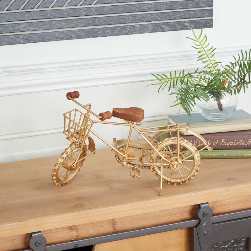 Reproduction de véhicule éclectique Gustav