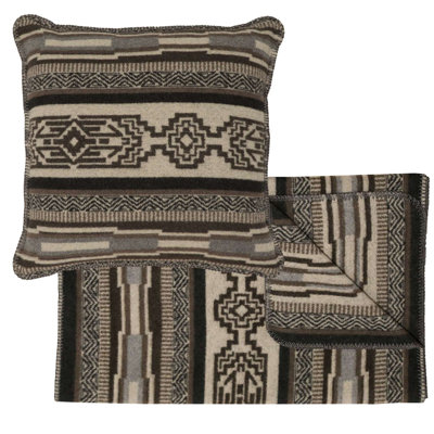 Wooded River Lodge Lux II Bedscarf & Pillow Set - Queen