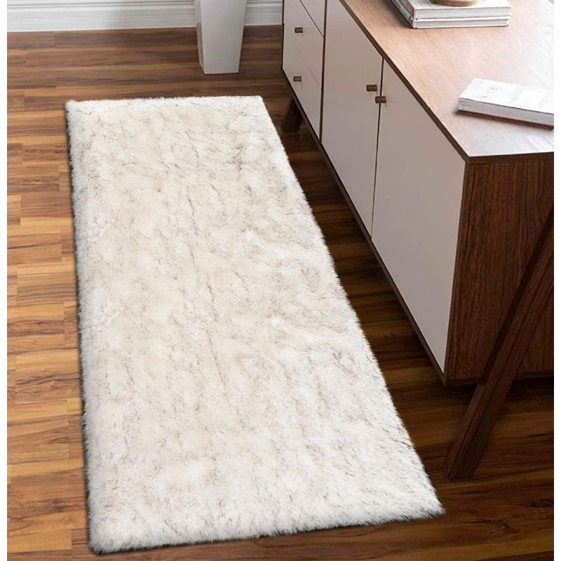 Macie-Rose Faux Sheepskin Indoor Rug, Runner 2' x 5'
