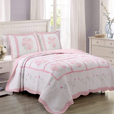 Modern & Contemporary Floral Quilt