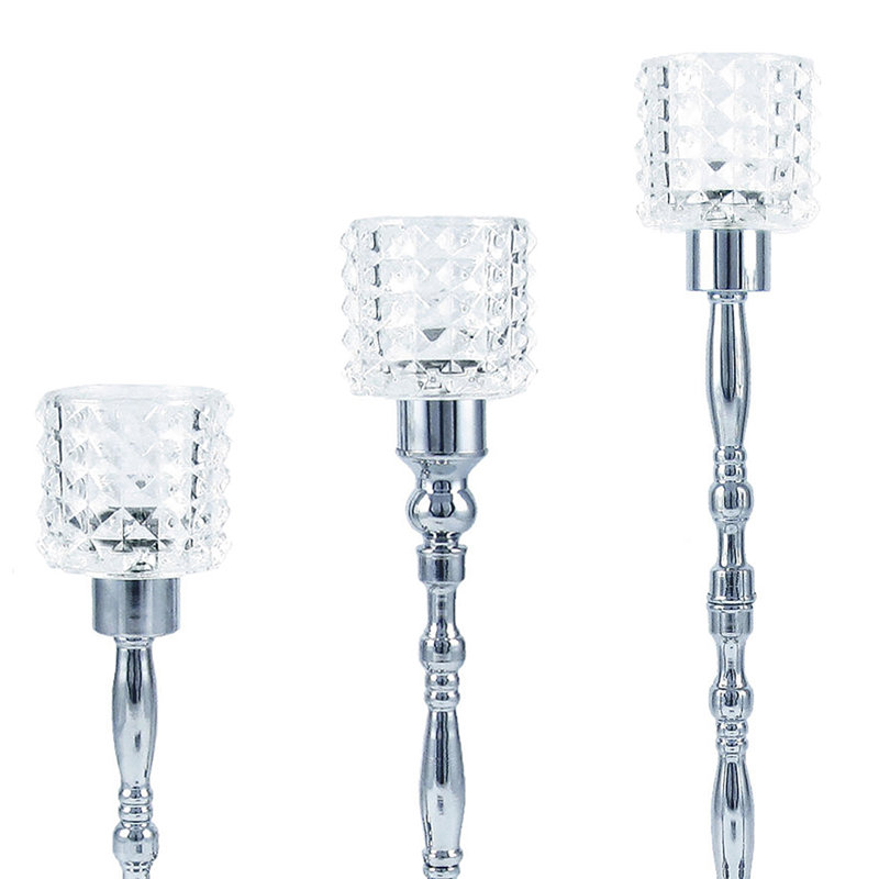 Ensemble de 3 chandelles en métal