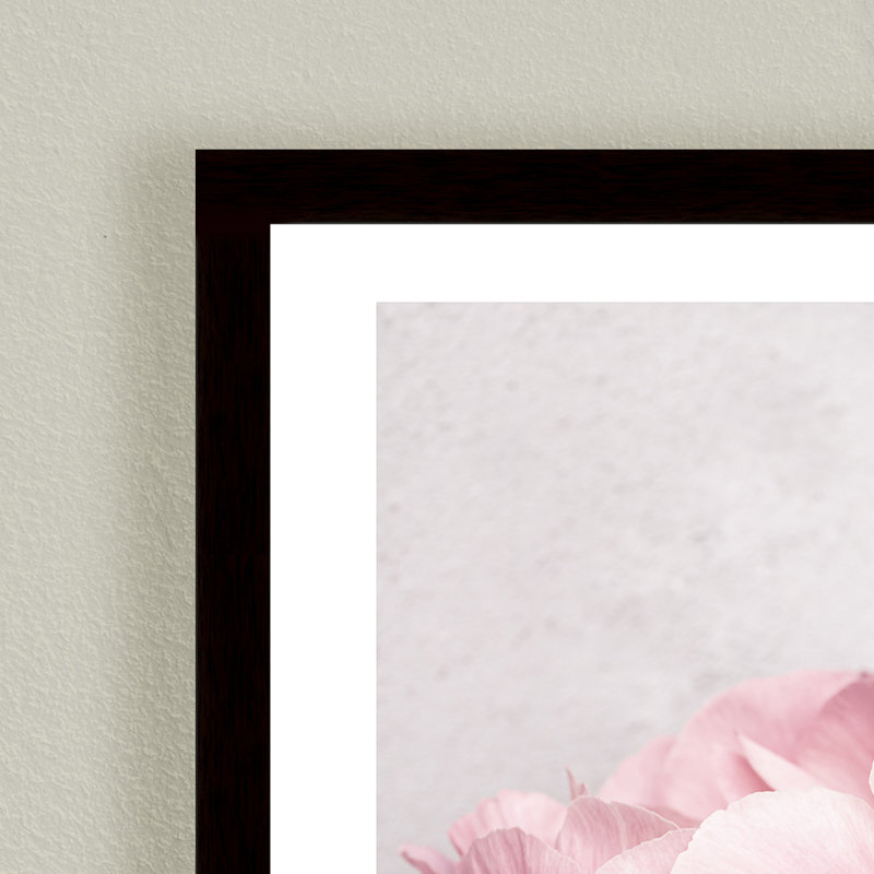 «Nature Inspired Peony» par Kathrin Pienaar - photographie encadrée sur papier, H 24 po x l 16 po, Black, Framed Matted Print