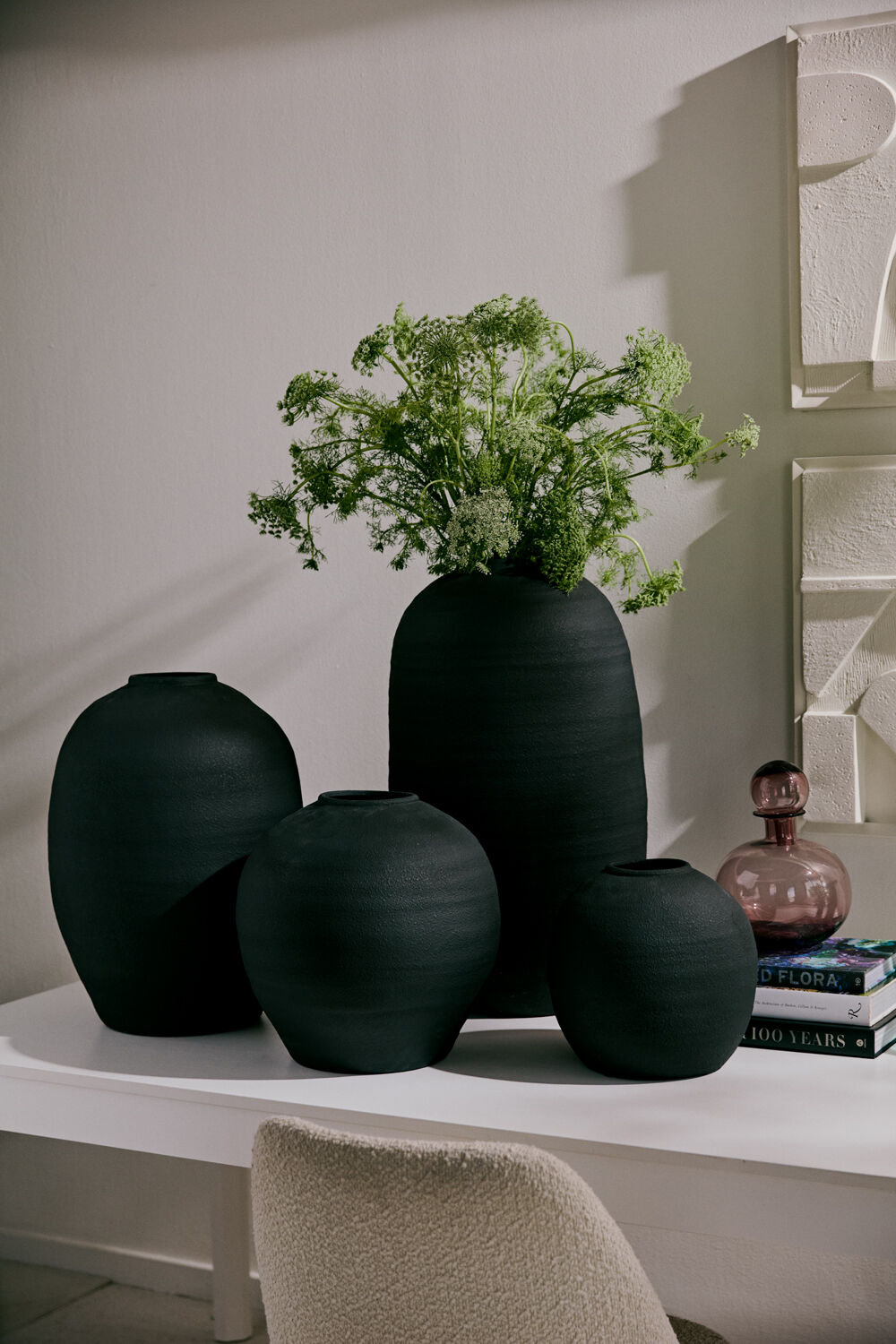 Konos Vase 16"x 28", Black